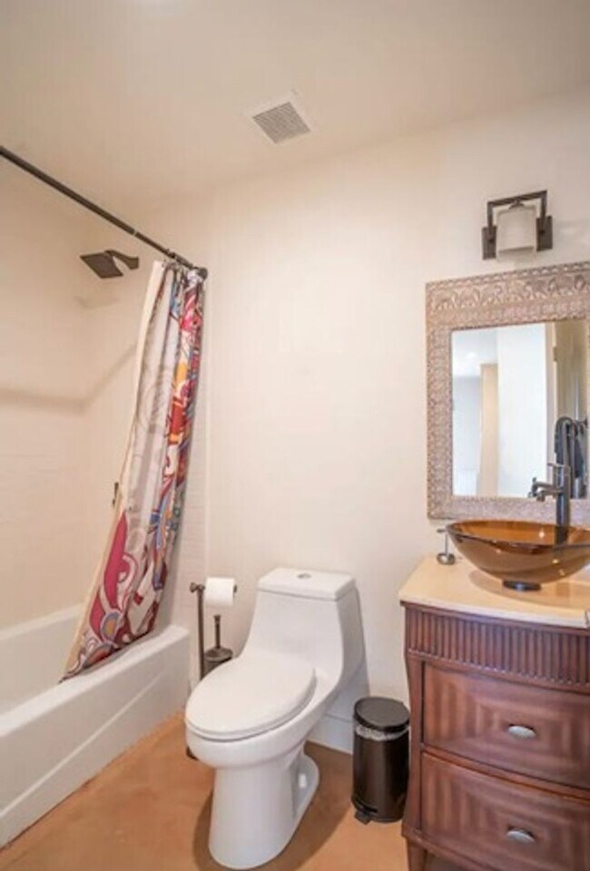 Building Photo - 46755 Highland Palms Dr