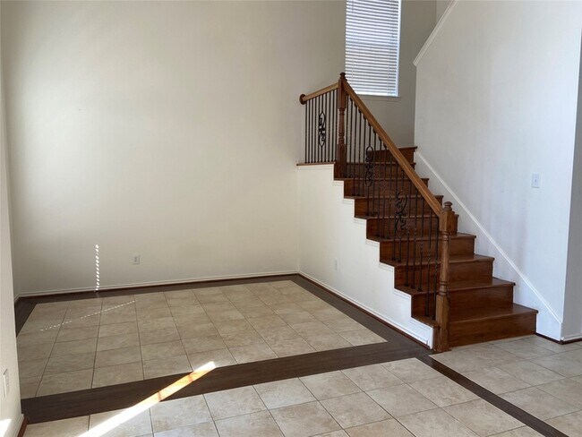 Building Photo - 7064 St Augustine Dr