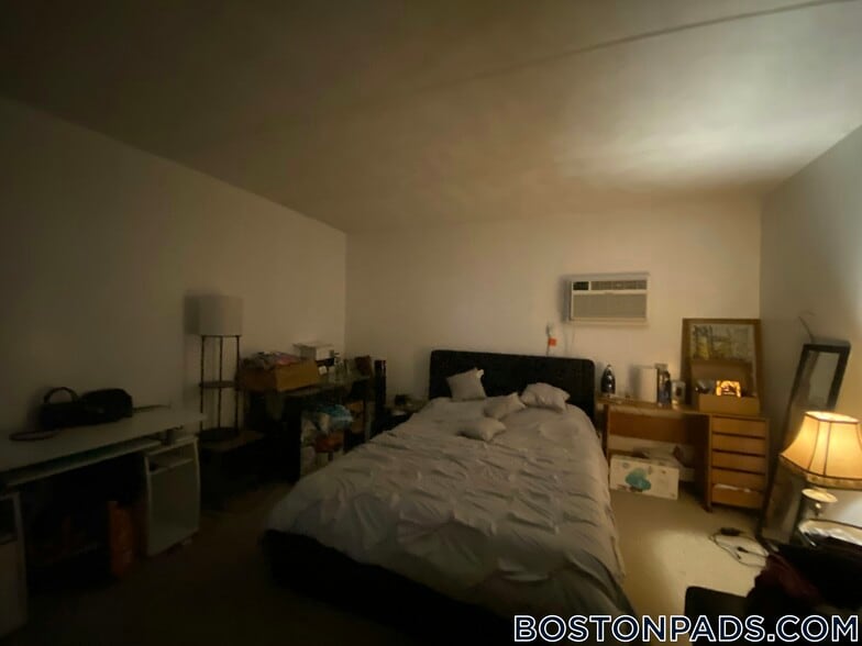 Building Photo - 175 Adams St