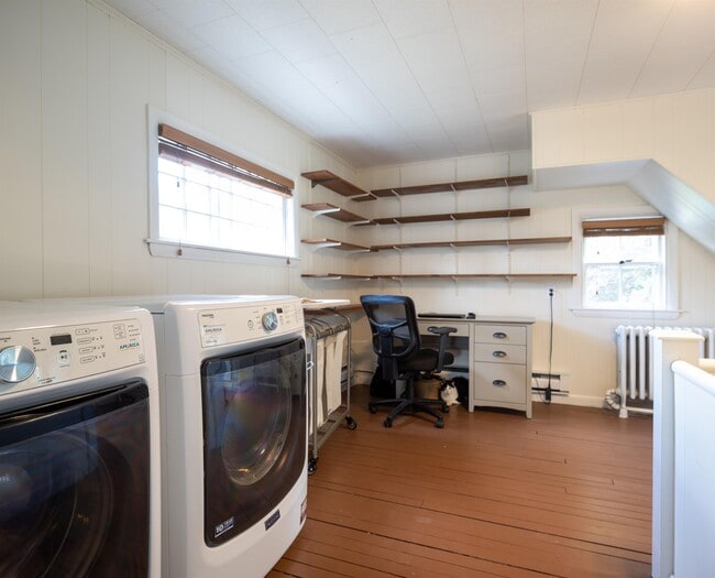 Building Photo - 37 Main Rd N