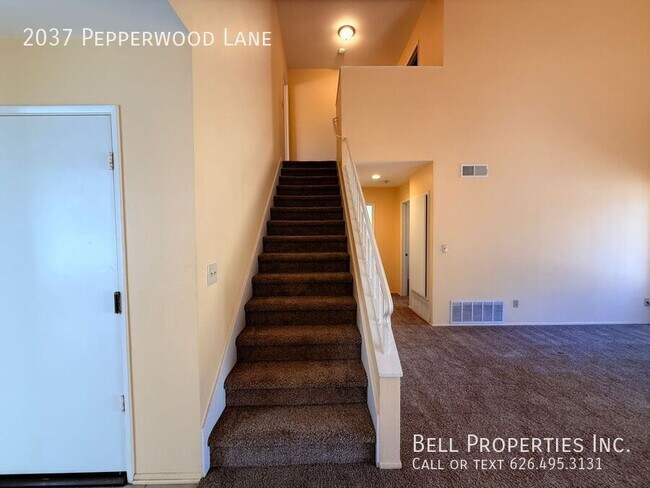 Building Photo - 2037 Pepperwood Ln
