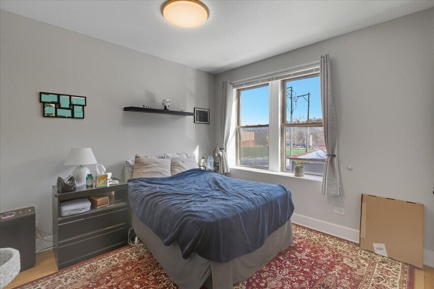 Building Photo - 4004 N Bell Ave