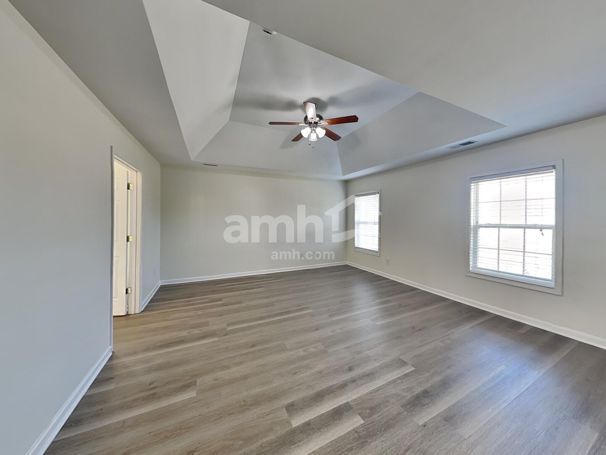 Building Photo - 1361 Pondhaven Dr