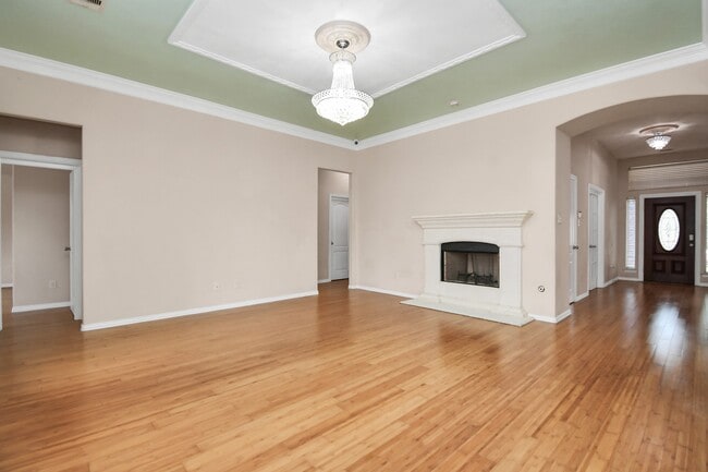 Building Photo - 5206 Laura Lee Ln