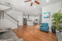 Building Photo - Gorgeous 4 bed 3.5 bath Home Available in ...