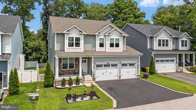 Building Photo - 806 Lynwood Ln