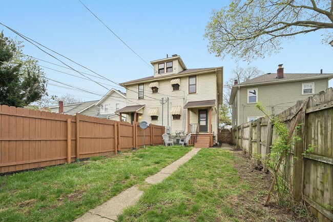 Building Photo - 1289 City Park Ave