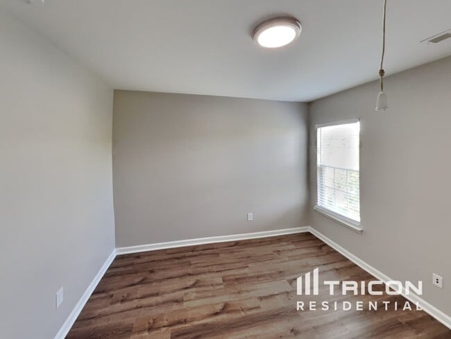Building Photo - 6456 Fishing Pond Ct