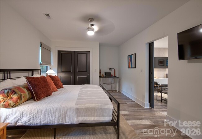 Building Photo - 3945 Rockfern Rd