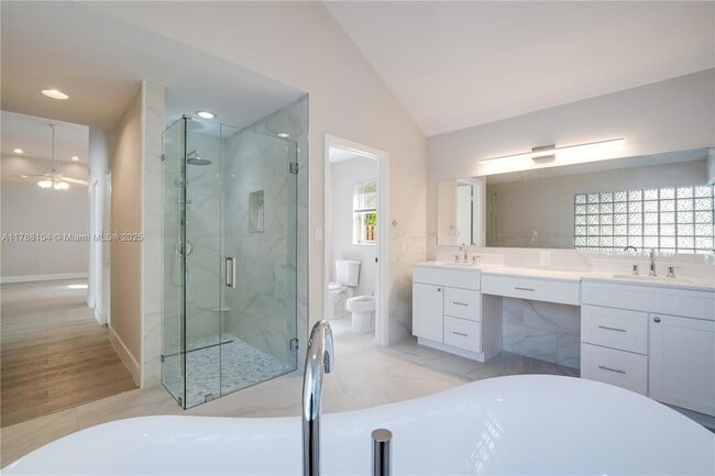 Building Photo - 9818 SW 111th Terrace