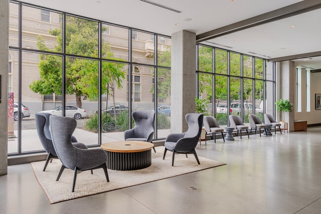 Building Photo - 238 13th St