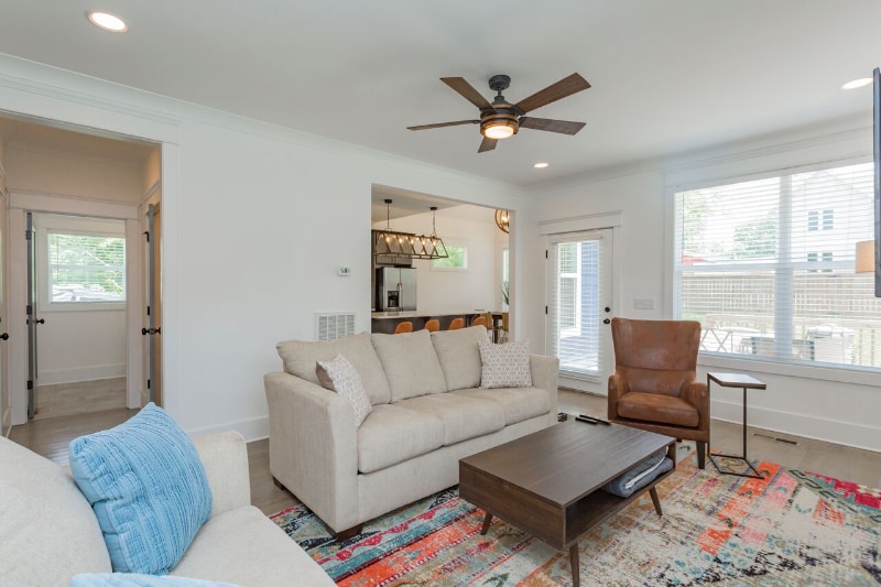 Building Photo - 716 29th Ave N