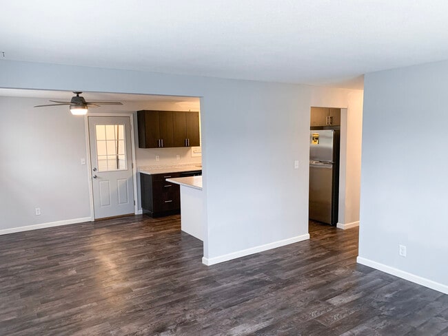 Building Photo - 214 Larch Ave