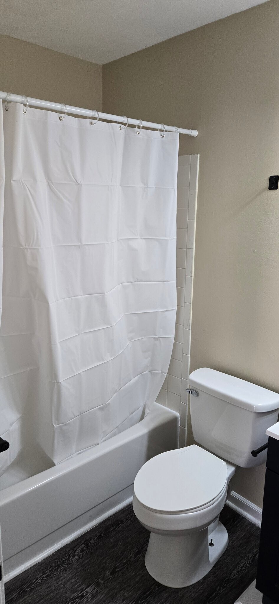 Building Photo - 4901 Walingford Dr