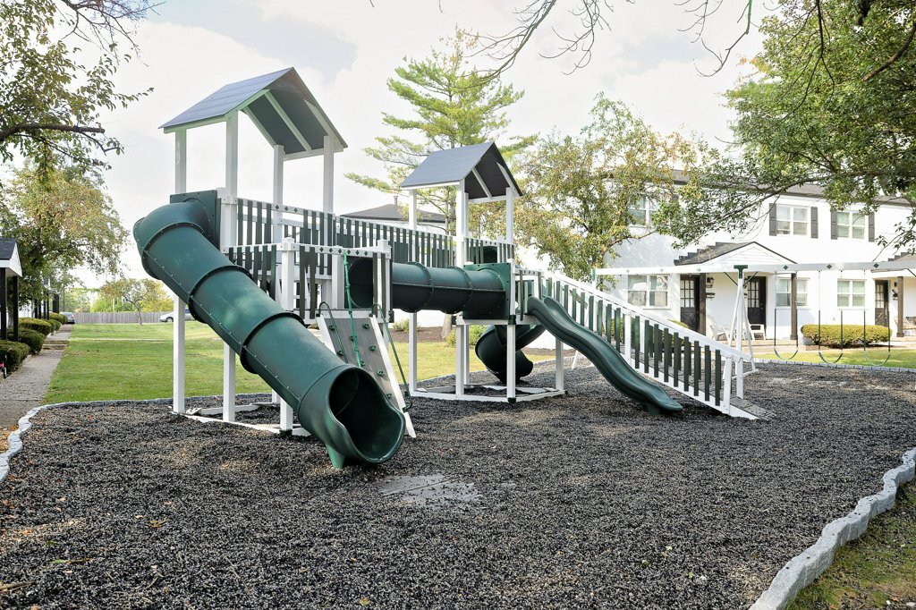 Building Photo - Townhomes at Andrus