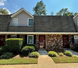 Building Photo - 3099 Reeves St