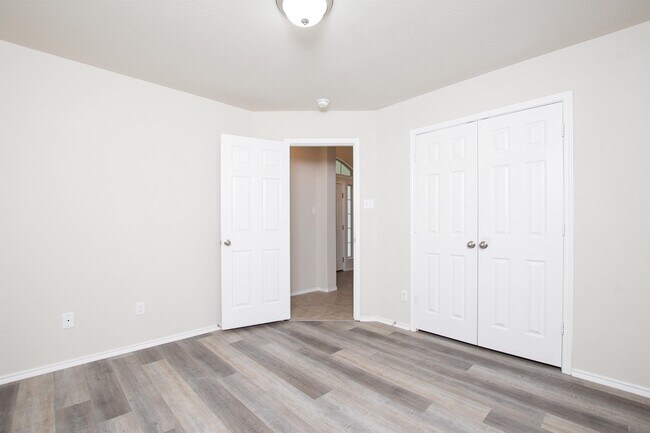 Building Photo - 1226 Kiskadee Branch Dr