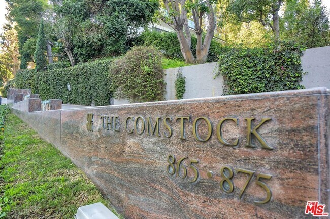 Building Photo - 865 Comstock Ave