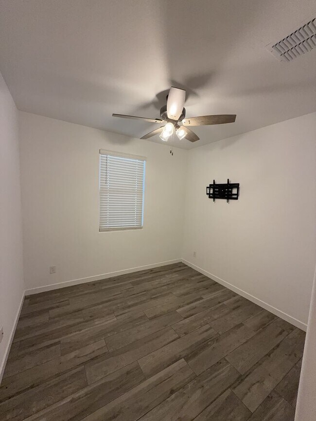 Building Photo - 24596 N 170th Dr