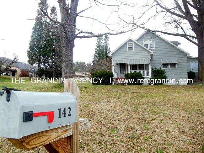 Building Photo - 142 Horner Ln