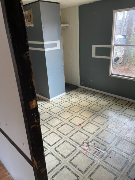 Building Photo - 148 Starlifter Ct