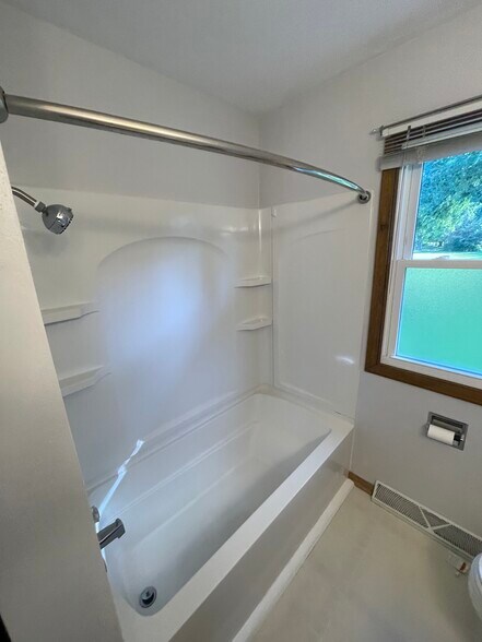 Bathroom - 615 Harrison St