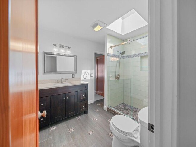 Building Photo - COMING SOON! Single Family Home in Sunny Bernal Heights - 4 br/3 ba - 2 Car Parking - Great Views...