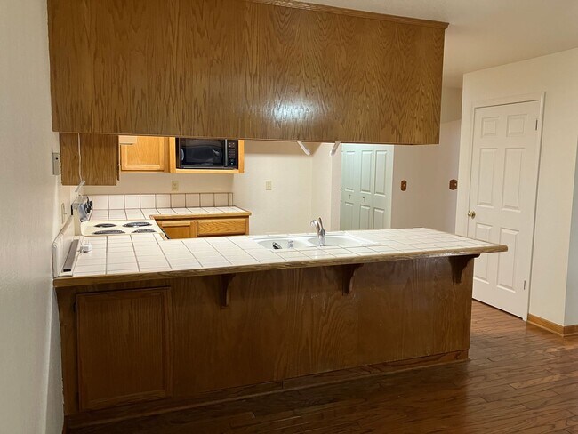 Building Photo - 1725 Branchwood Cir