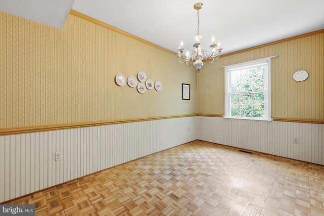 Building Photo - 8350 Glastonbury Ct