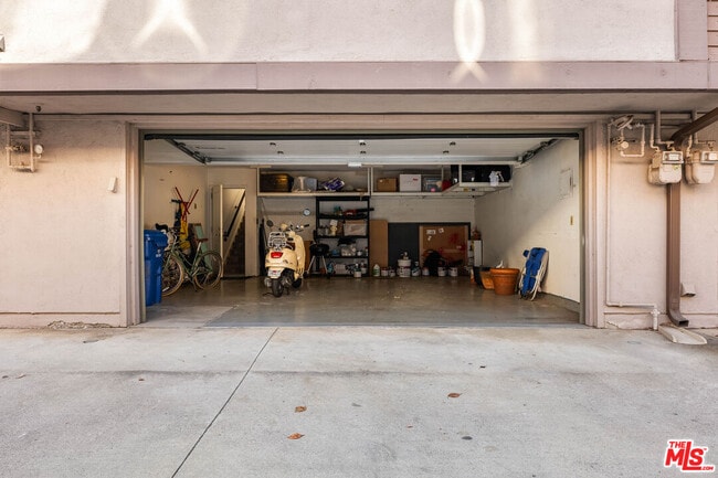 Building Photo - 4608 Glencoe Ave