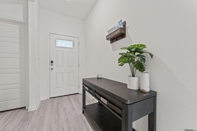 Building Photo - 12780 Sweetleaf Ave