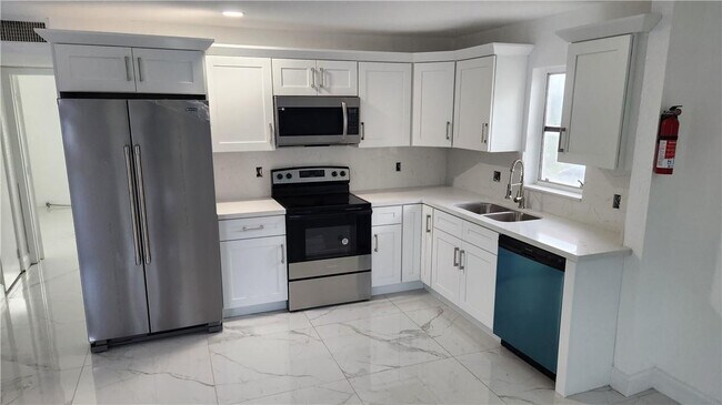 Building Photo - 4160 NW 21st St