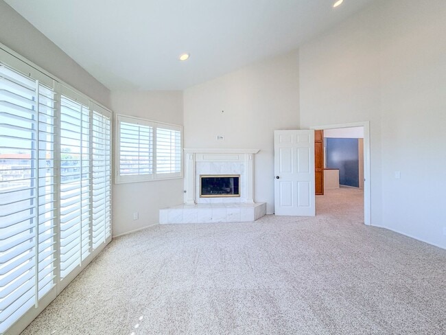 Building Photo - 2511 Monaco Dr