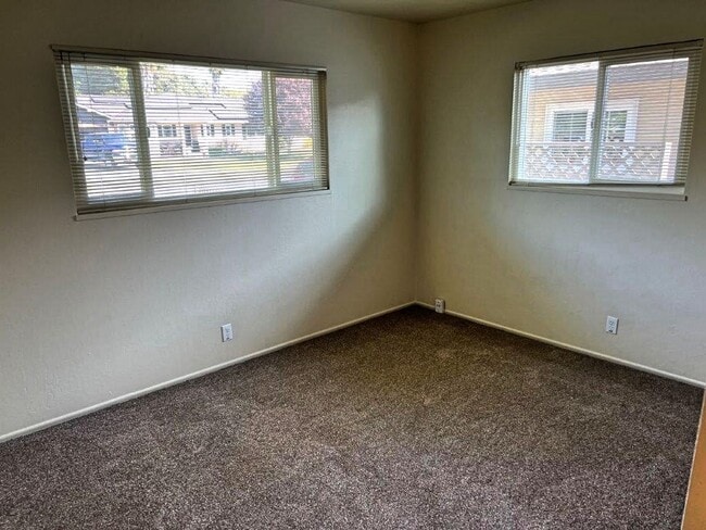 Building Photo - Renovated 3 Bedroom One Story *Vacaville *Pets Negotiable
