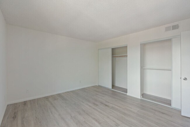 Building Photo - 7233 Loma Verde Ave