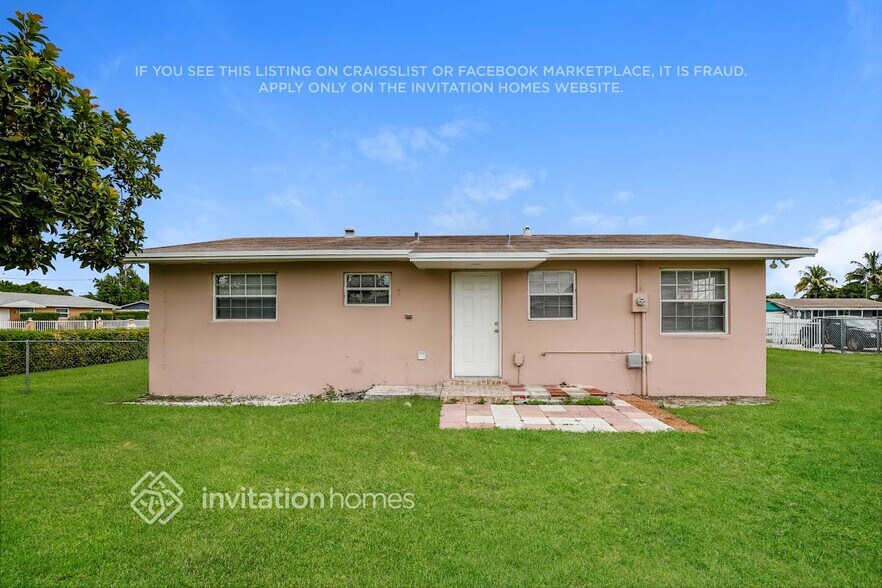Building Photo - 11520 SW 193rd St