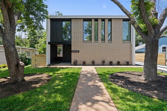 Primary Photo - 1203 Richcreek Rd