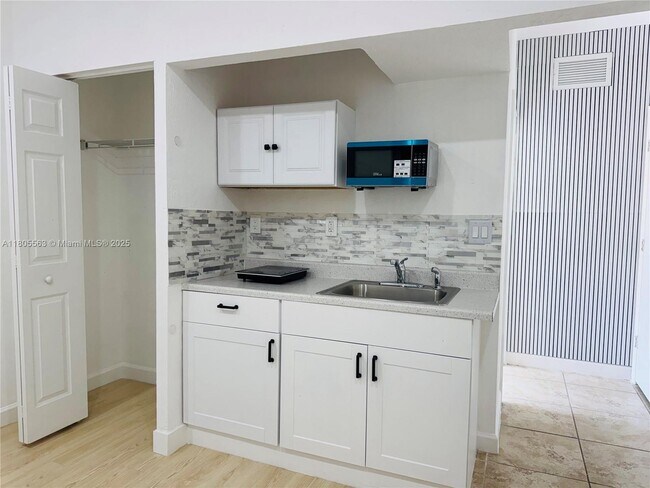 Primary Photo - 11510 SW 240th Terrace