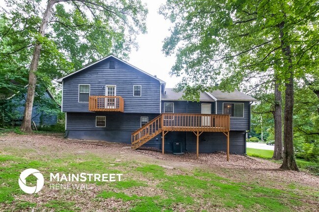 Building Photo - 2680 Robin Way Ct SW