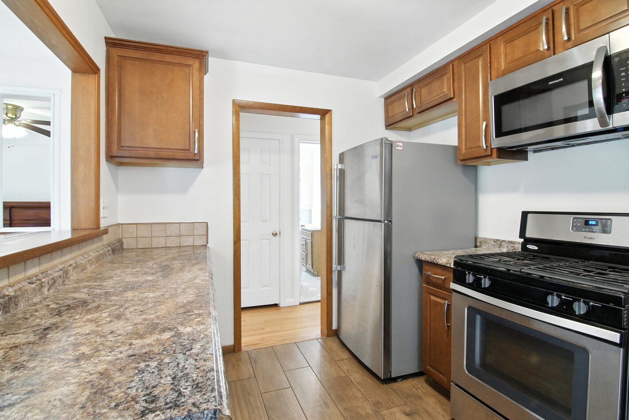 Building Photo - 20943 Hunt Club Dr