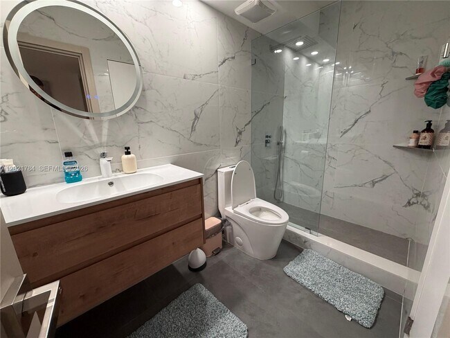 Building Photo - 2030 S Ocean Dr