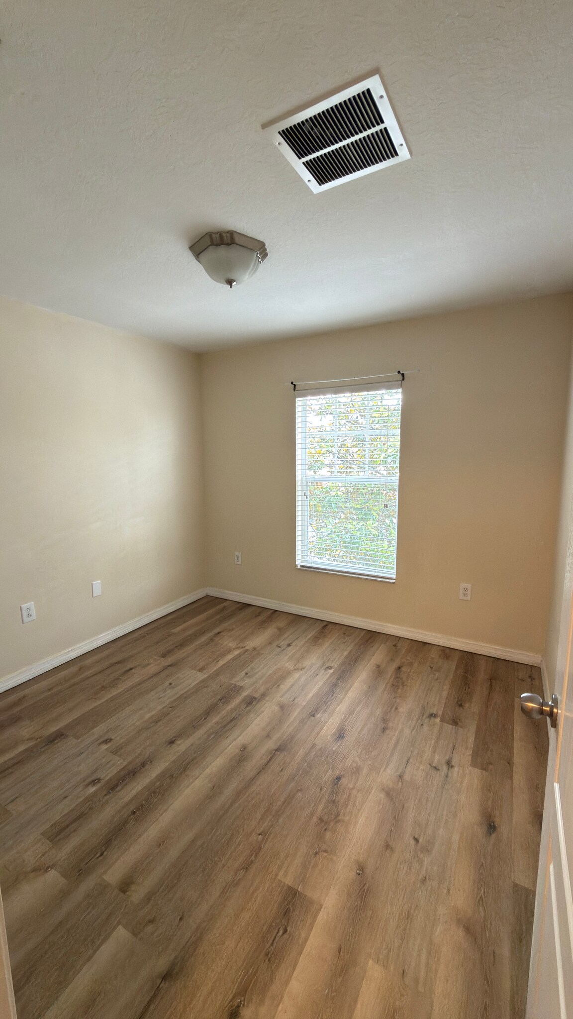 Building Photo - 4213 Winding Vine Dr