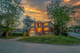 Building Photo - 205 Gordon Ave