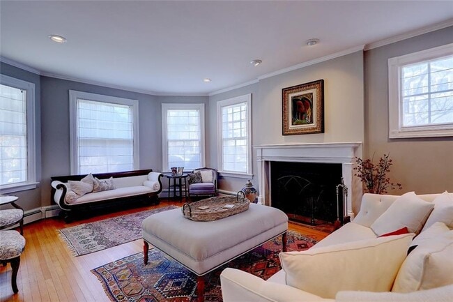 Building Photo - 37 Barnes St