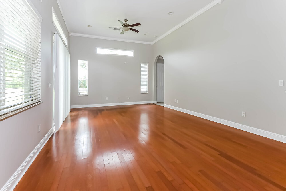 Building Photo - 1755 Palisades Dr