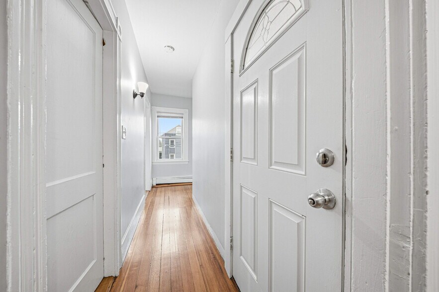 Building Photo - 12 Osborne Street