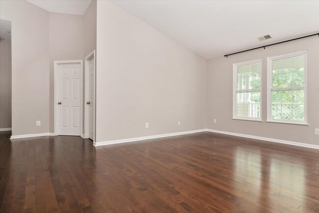 Building Photo - Piney Orchard Condo