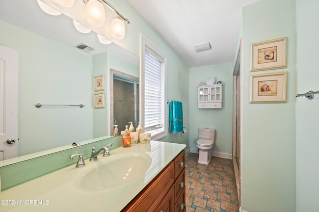 Building Photo - 204 Randall Ave