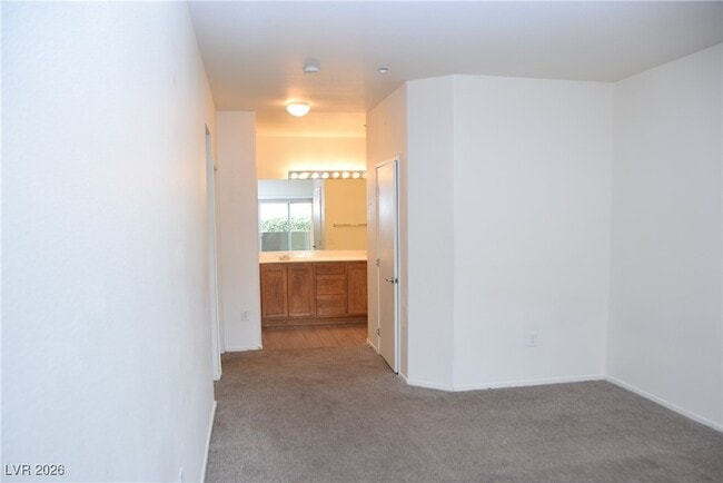 Building Photo - 50 Aura de Blanco St