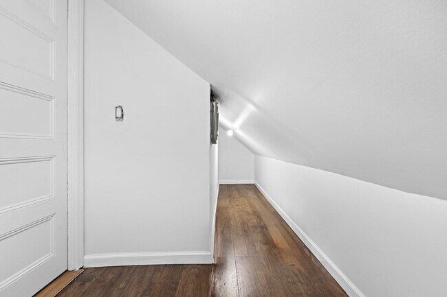 Building Photo - 44 Highwood Terrace